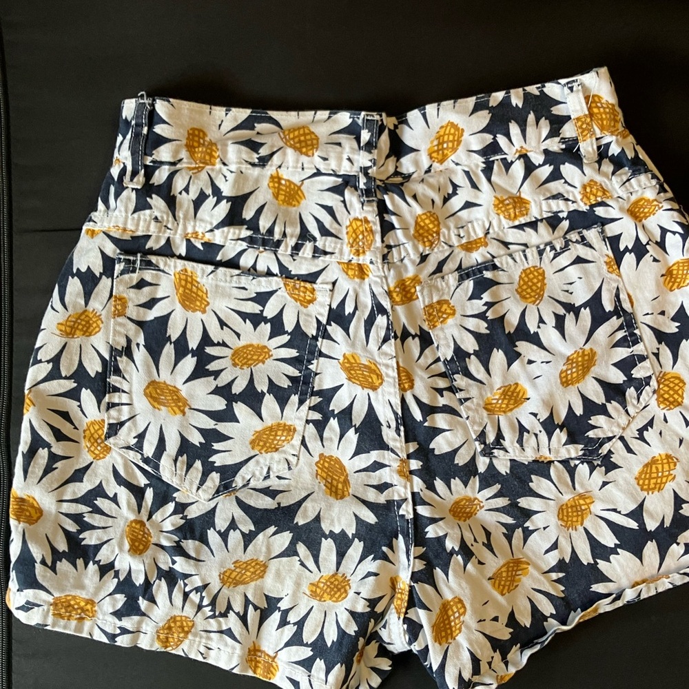 Marc New York High Waist Floral Shorts - Navy and Yellow